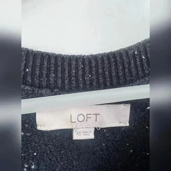 LOFT Women’s Navy Blue Llama Knit Long Sleeve Pullover Sweater Size XS - Picture 4 of 5